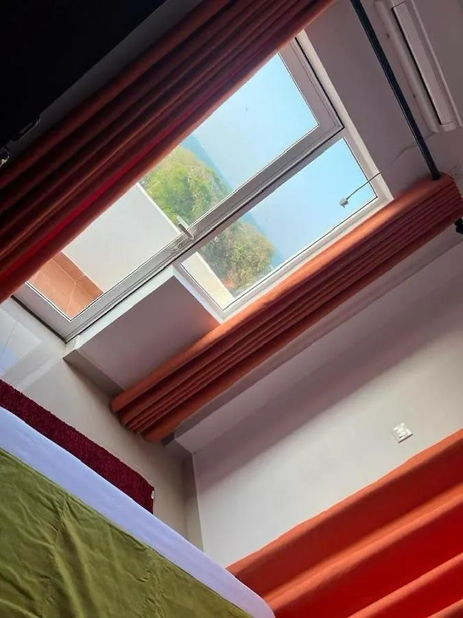 Aeonsky 7 Negombo Browns Beach Apartment