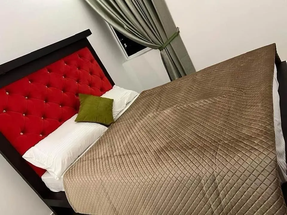Aeonsky 7 Negombo Browns Beach Apartment