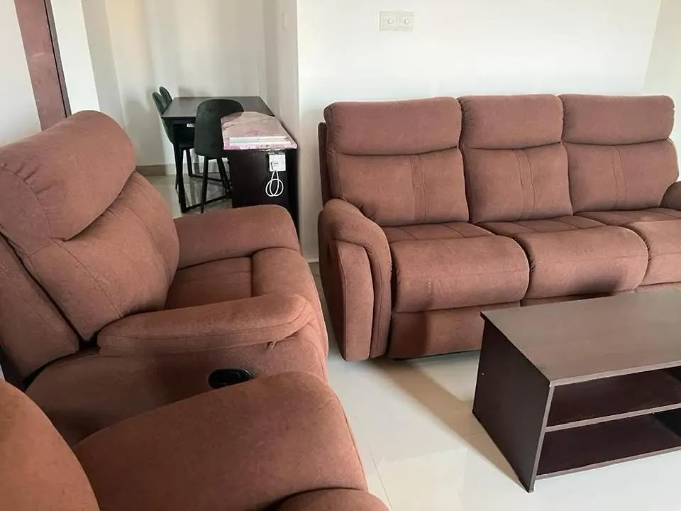 Aeonsky 7 Negombo Browns Beach Apartment