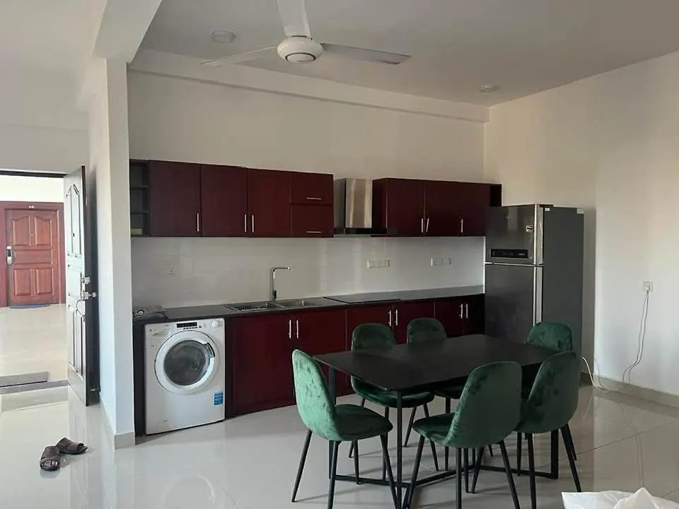 Aeonsky 7 Negombo Browns Beach Apartment